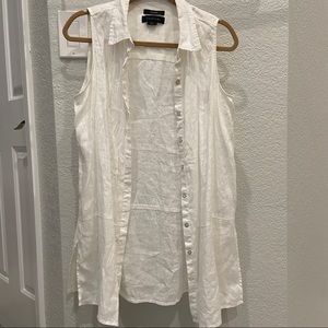 2/$20 Tahari Linen Sleeveless Button Down Top